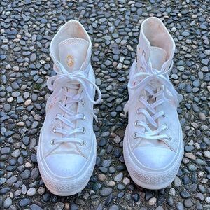 Chuck Taylor All Star Platform High 'It's Okay To Wander’ ' in size US W7.5